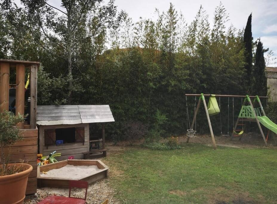 Maison Avec Piscine Dans Village Provencal. Courthézon Esterno foto