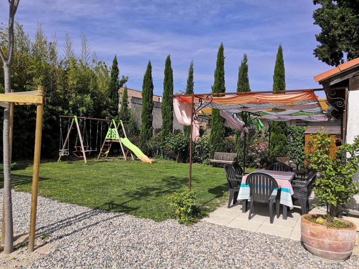 Maison Avec Piscine Dans Village Provencal. Courthézon Esterno foto