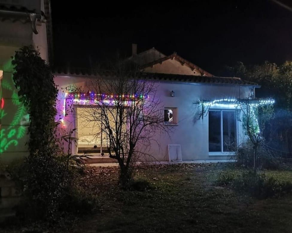 Maison Avec Piscine Dans Village Provencal. Courthézon Esterno foto