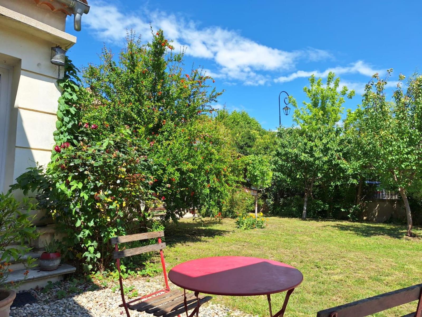 Maison Avec Piscine Dans Village Provencal. Courthézon Esterno foto